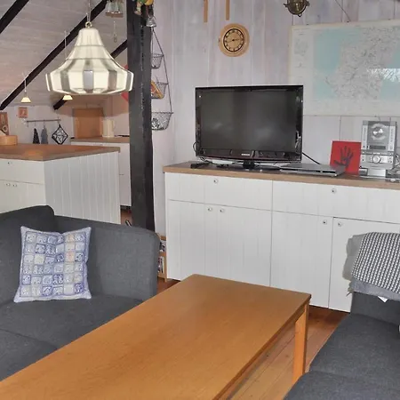 Two-bedroom Holiday In Semesterbostad *