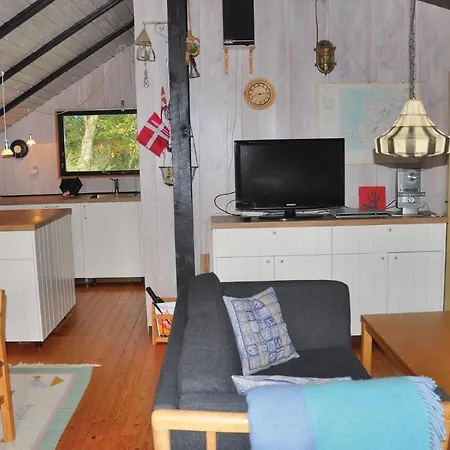 Semesterbostad Two-bedroom Holiday In Nordenbro Vesteregn