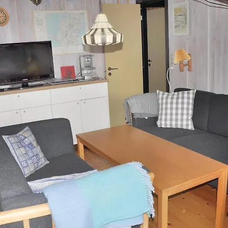 Two-bedroom Holiday In Semesterbostad Nordenbro Vesteregn